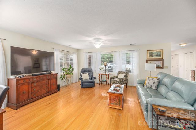 1465 S Lakeshore Drive D-2, Lake Junaluska, NC 28745