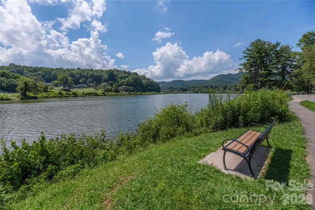 1465 S Lakeshore Drive D-2, Lake Junaluska, NC 28745