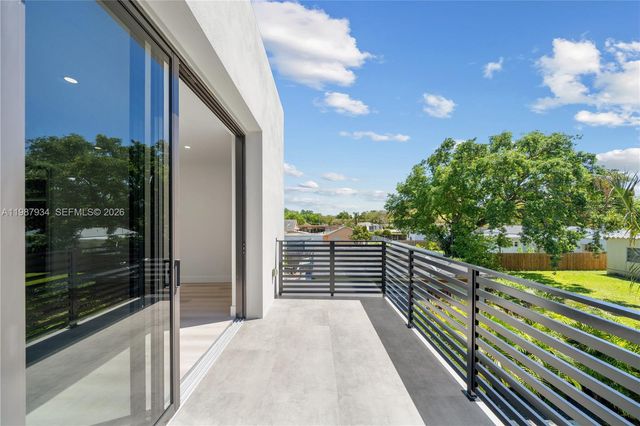 536 NW 48th ST, Miami, FL 33127