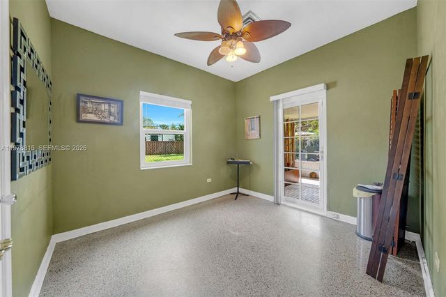 2048 NE 180th St, North Miami Beach, FL 33162