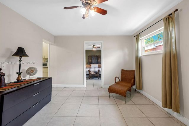 2048 NE 180th St, North Miami Beach, FL 33162