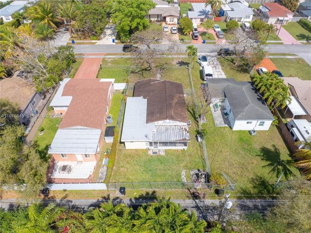 2048 NE 180th St, North Miami Beach, FL 33162