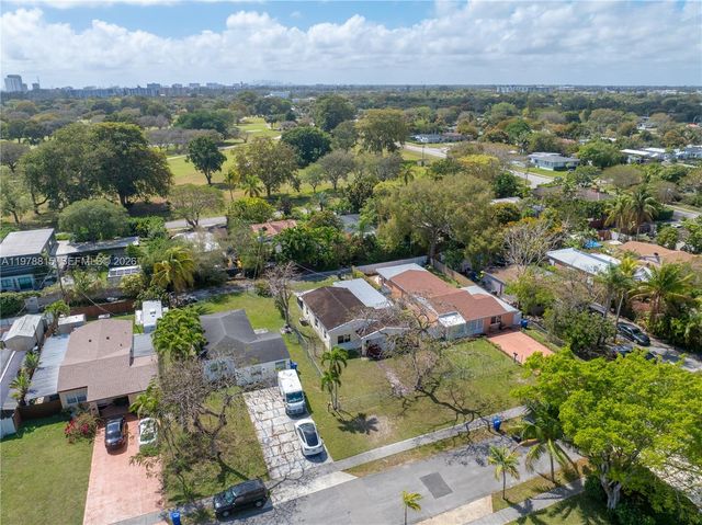 2048 NE 180th St, North Miami Beach, FL 33162