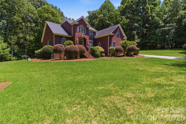 280 Catawba Crest Lane, Clover, SC 29710