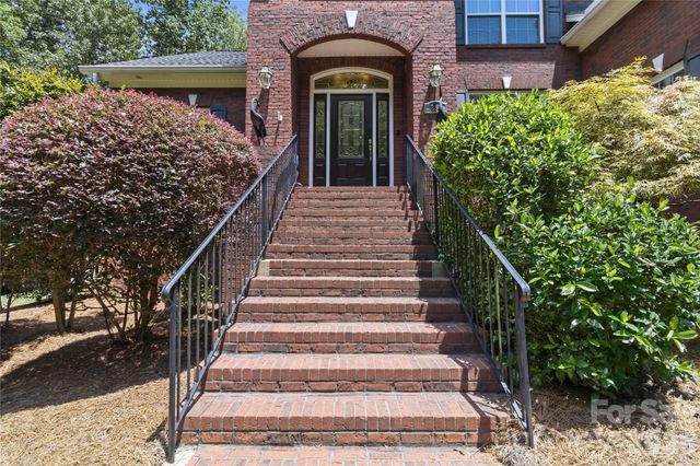280 Catawba Crest Lane, Clover, SC 29710