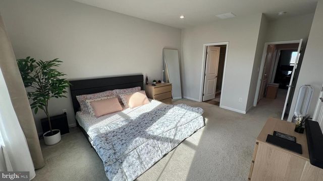 11 SIDNEY LN, Stratford, NJ 08084