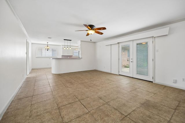 4126 Martinshire Drive, Houston, TX 77025