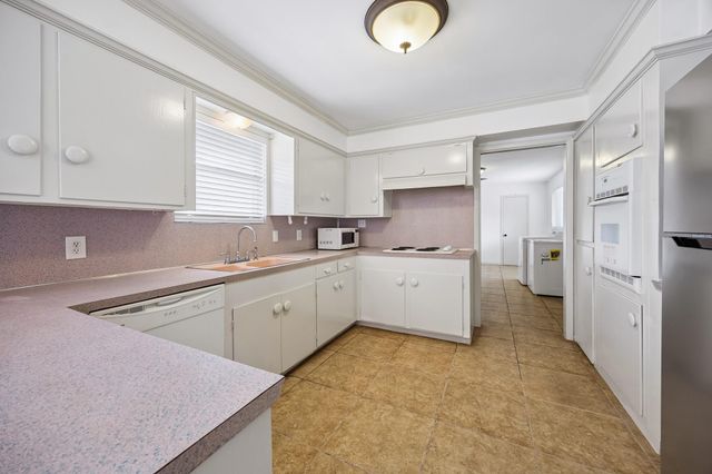 4126 Martinshire Drive, Houston, TX 77025