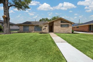 4126 Martinshire Drive, Houston, TX 77025