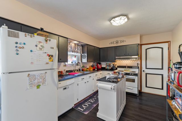 104 Lynn Knolls, Scott Depot, WV 25560