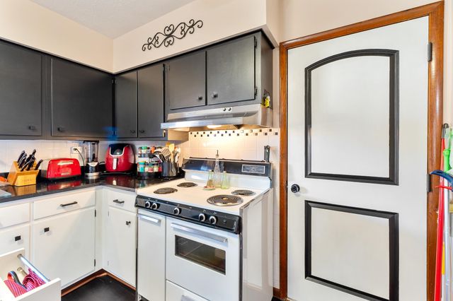 104 Lynn Knolls, Scott Depot, WV 25560