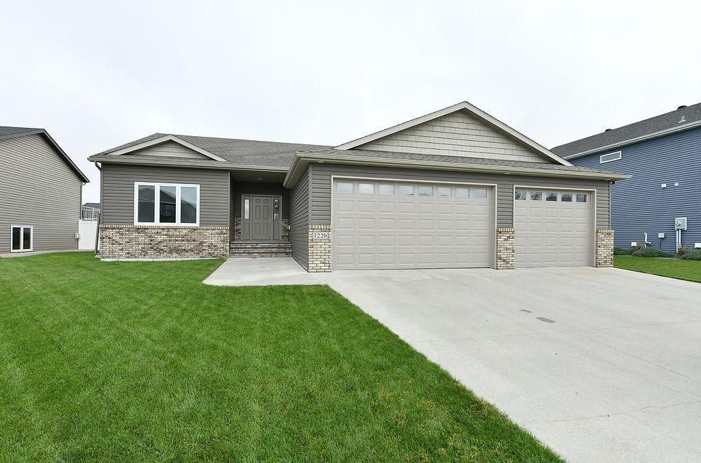 1220 Legion Lane W, West Fargo, ND 58078 — exterior