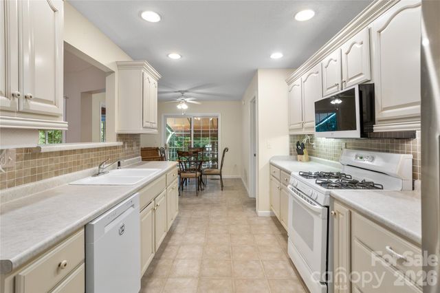 69 Red Cedar Drive, Hendersonville, NC 28792