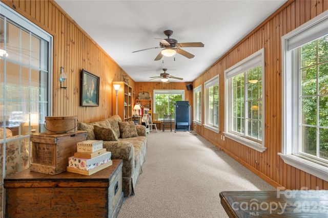 69 Red Cedar Drive, Hendersonville, NC 28792