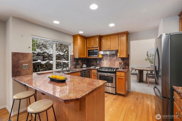 8218 126th Place SE, Newcastle, WA 98056