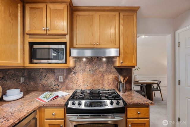 8218 126th Place SE, Newcastle, WA 98056