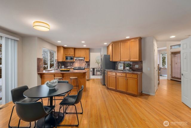 8218 126th Place SE, Newcastle, WA 98056