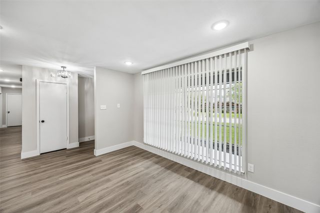 1702 Northcrest Drive, Arlington, TX 76012