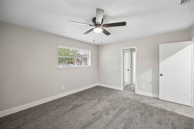 1702 Northcrest Drive, Arlington, TX 76012