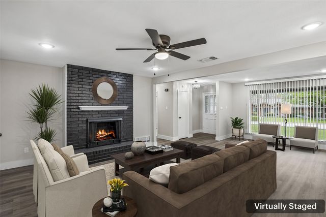 1702 Northcrest Drive, Arlington, TX 76012