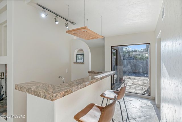4725 N Craycroft Road, Tucson, AZ 85718