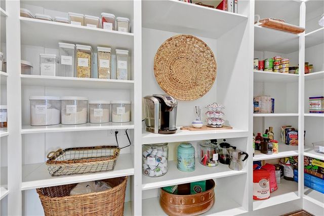 3700 W 153rd Street, Overland Park, KS 66224