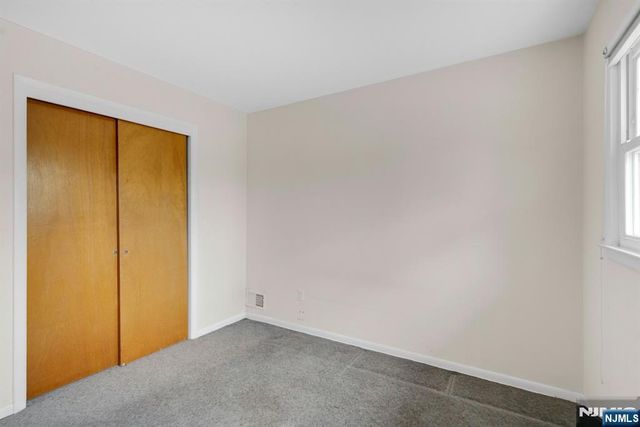 9 Hemlock Drive, Paramus, NJ 07652