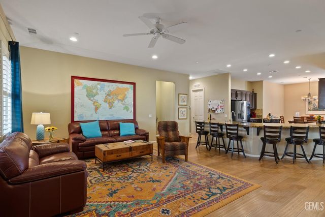 6411 Lisbon Place, Bakersfield, CA 93306