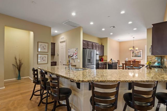 6411 Lisbon Place, Bakersfield, CA 93306