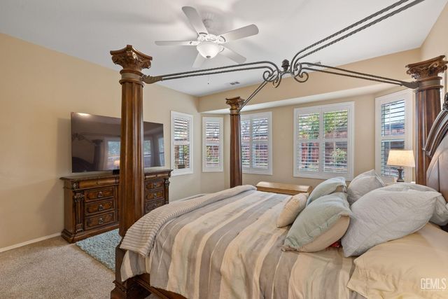 6411 Lisbon Place, Bakersfield, CA 93306