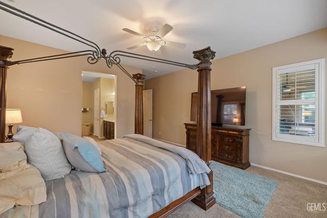 6411 Lisbon Place, Bakersfield, CA 93306