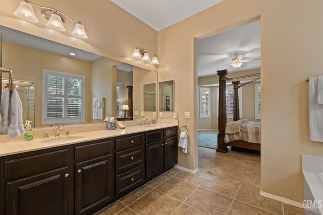 6411 Lisbon Place, Bakersfield, CA 93306