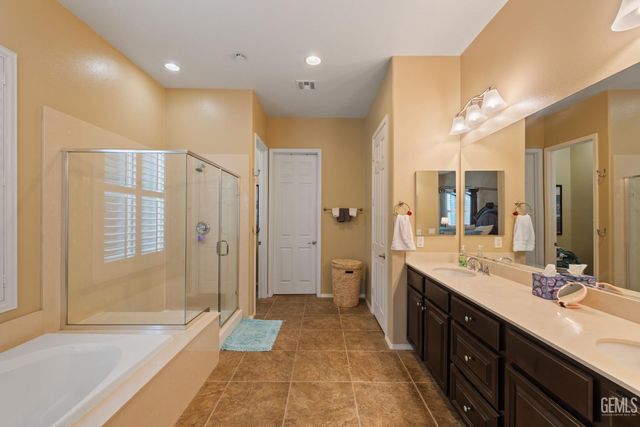 6411 Lisbon Place, Bakersfield, CA 93306