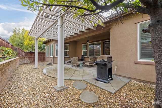 6411 Lisbon Place, Bakersfield, CA 93306