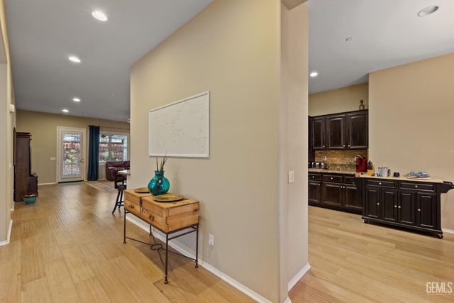 6411 Lisbon Place, Bakersfield, CA 93306