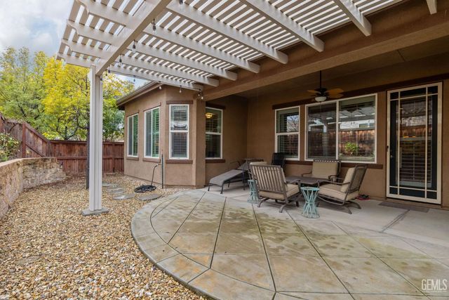 6411 Lisbon Place, Bakersfield, CA 93306