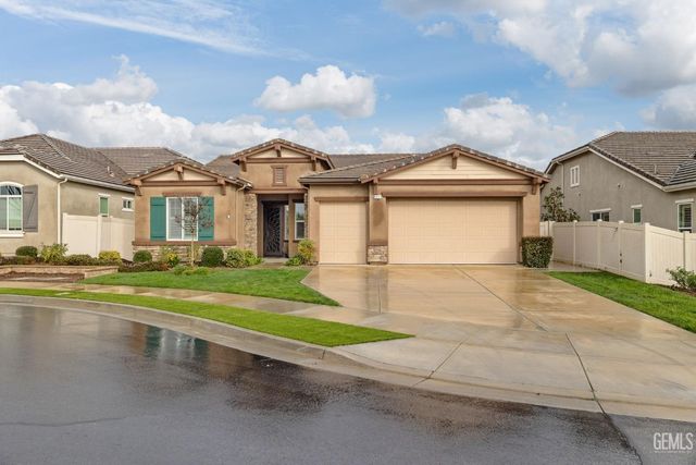 6411 Lisbon Place, Bakersfield, CA 93306