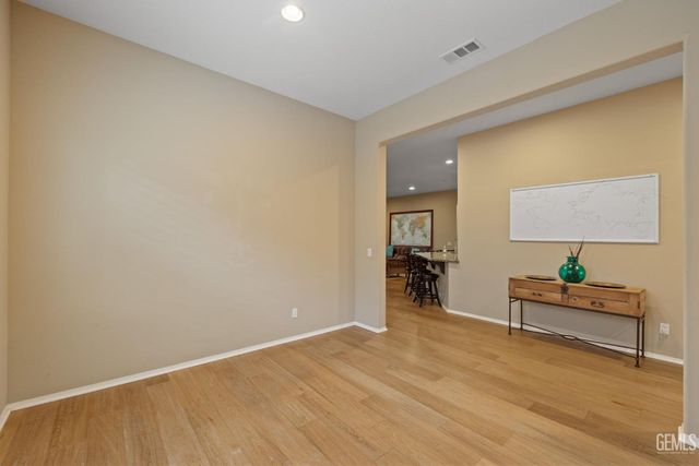 6411 Lisbon Place, Bakersfield, CA 93306