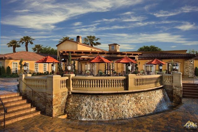 6411 Lisbon Place, Bakersfield, CA 93306