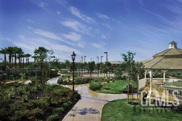 6411 Lisbon Place, Bakersfield, CA 93306