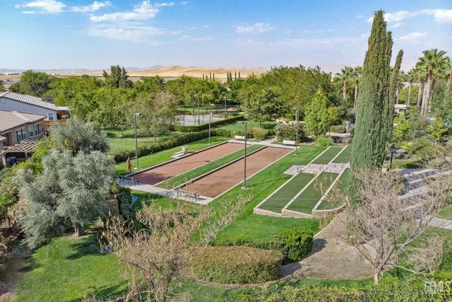 6411 Lisbon Place, Bakersfield, CA 93306