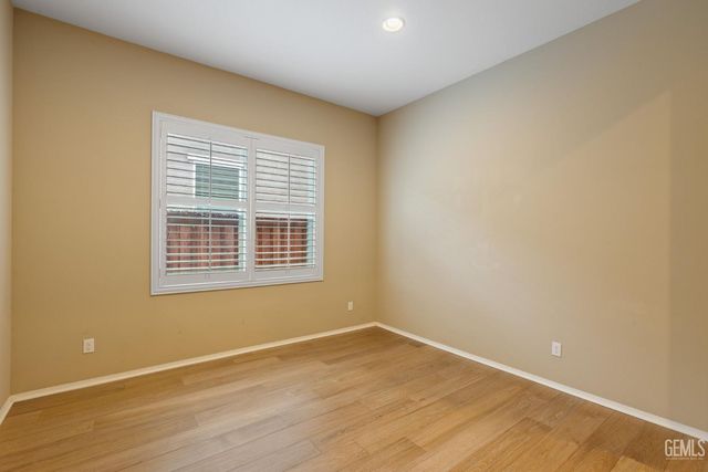 6411 Lisbon Place, Bakersfield, CA 93306