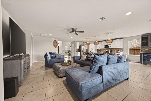 5627 Pleasant Falls Drive, Richmond, TX 77407