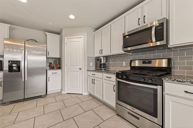 5627 Pleasant Falls Drive, Richmond, TX 77407