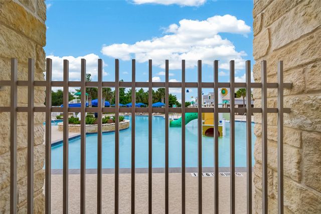 5627 Pleasant Falls Drive, Richmond, TX 77407