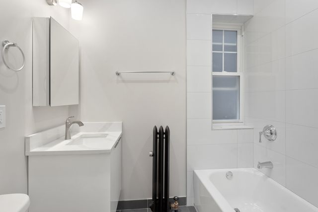 1904 W Morse Avenue 2, Chicago, IL 60626