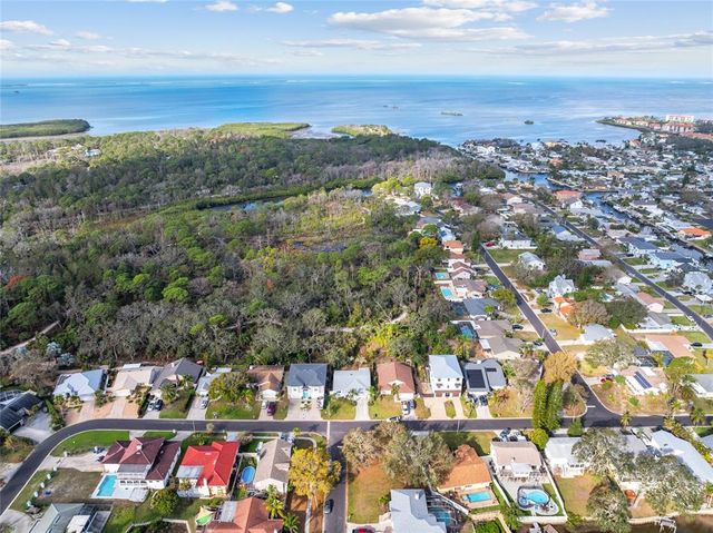 45 GULFWINDS DRIVE W, Palm Harbor, FL 34683