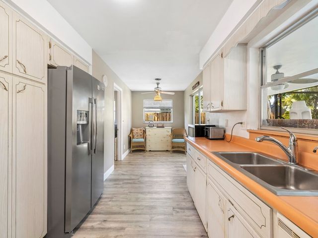 601 Gardenia Lane, Vero Beach, FL 32963