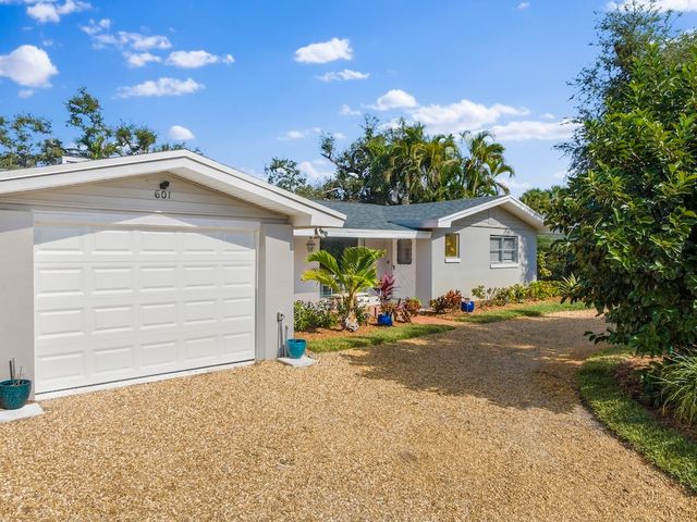 601 Gardenia Lane, Vero Beach, FL 32963