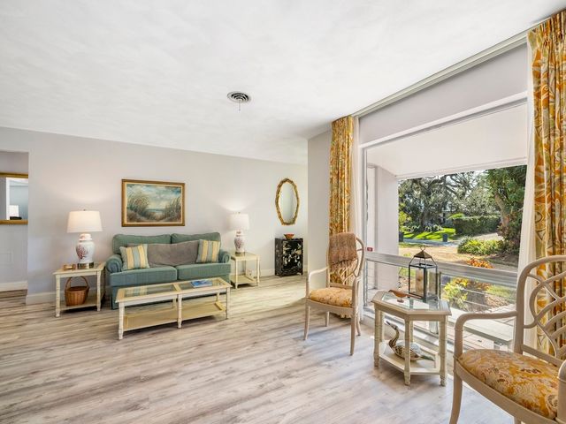 601 Gardenia Lane, Vero Beach, FL 32963